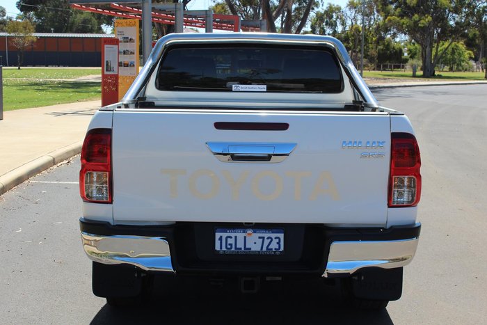 2017 Toyota Hilux SR5