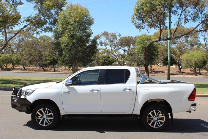 2017 Toyota Hilux SR5