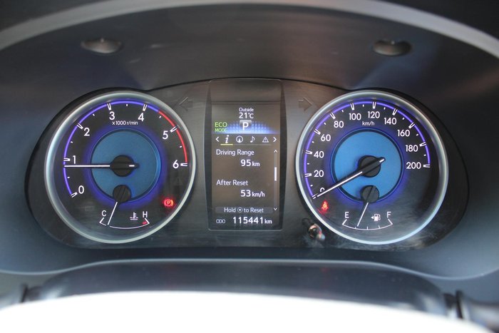 2017 Toyota Hilux SR5