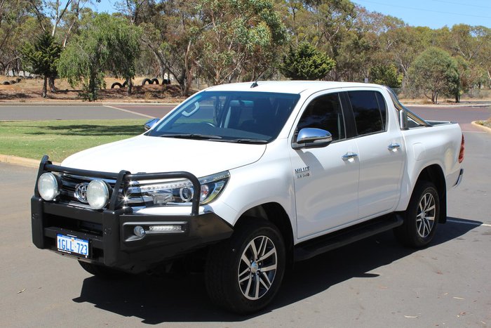 2017 Toyota Hilux SR5