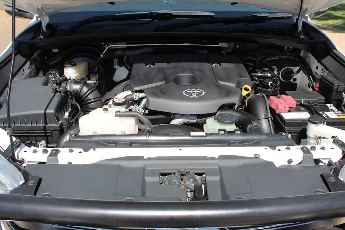 2017 Toyota Hilux SR5