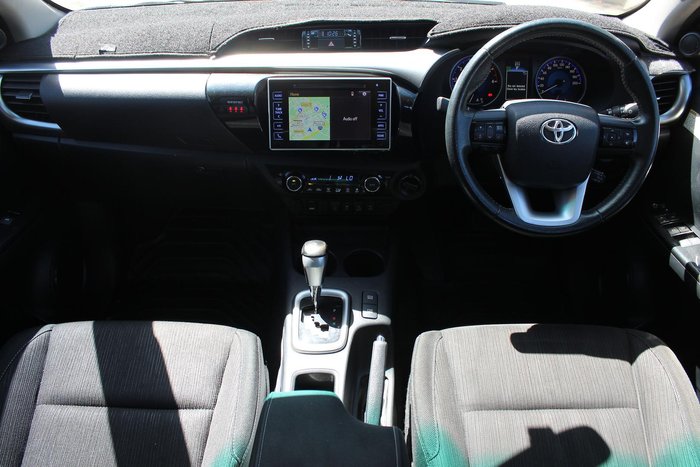 2017 Toyota Hilux SR5