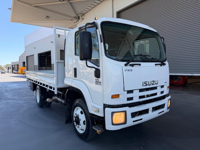 2013 Isuzu F Series FSS 550 4x4