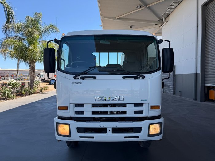 2013 Isuzu F Series FSS 550 4x4