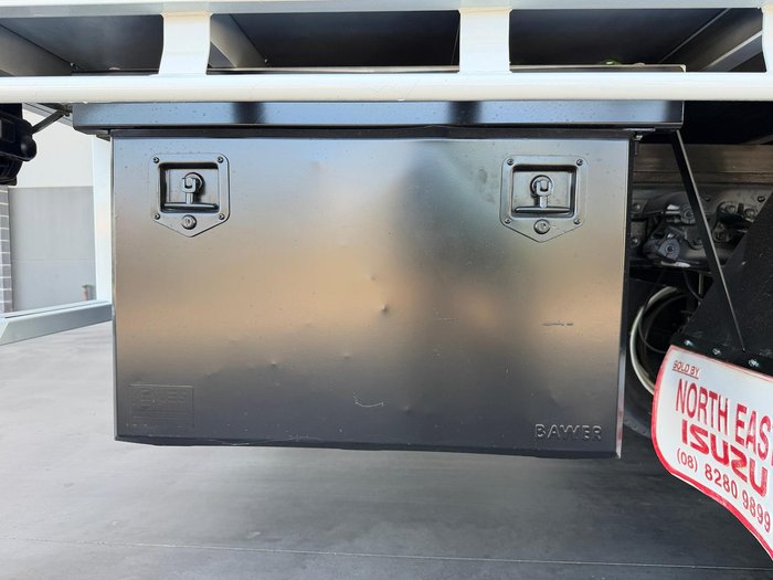 2013 Isuzu F Series FSS 550 4x4