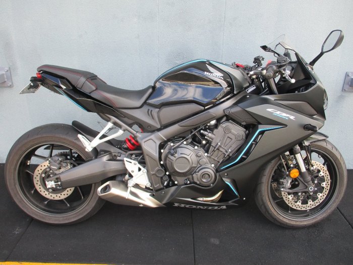 2023 Honda CBR650R Black