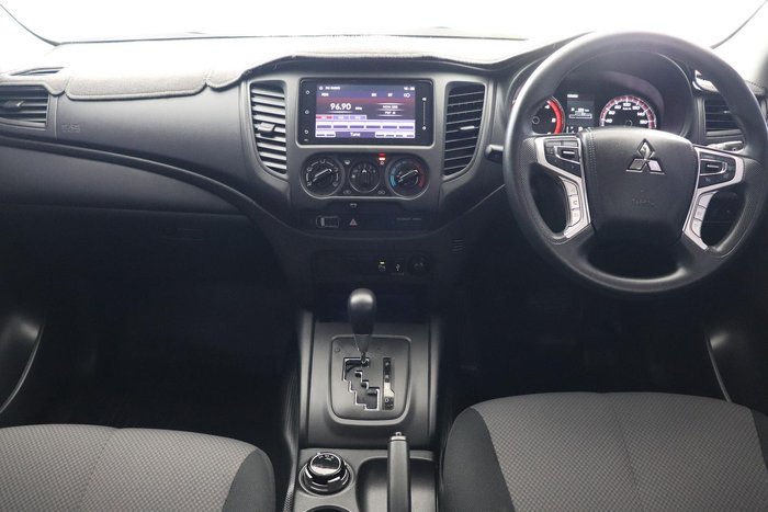 2023 Mitsubishi Triton GLX+