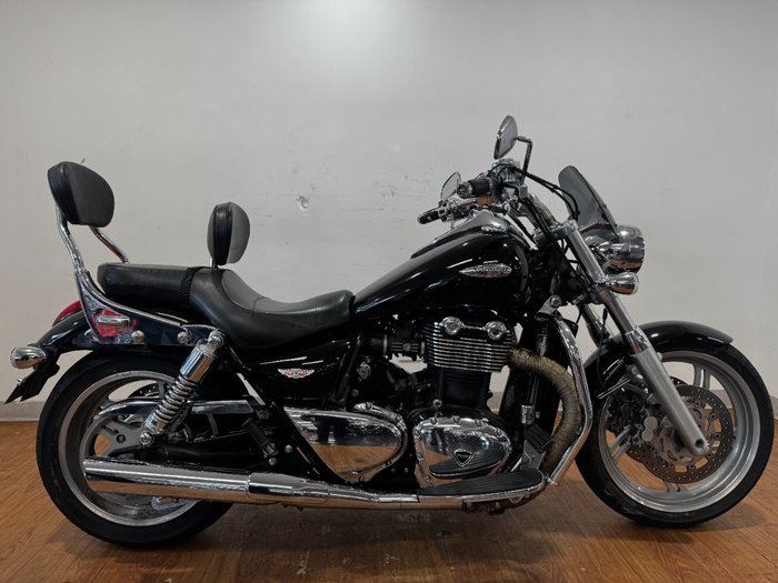 2009 Triumph THUNDERBIRD BLACK