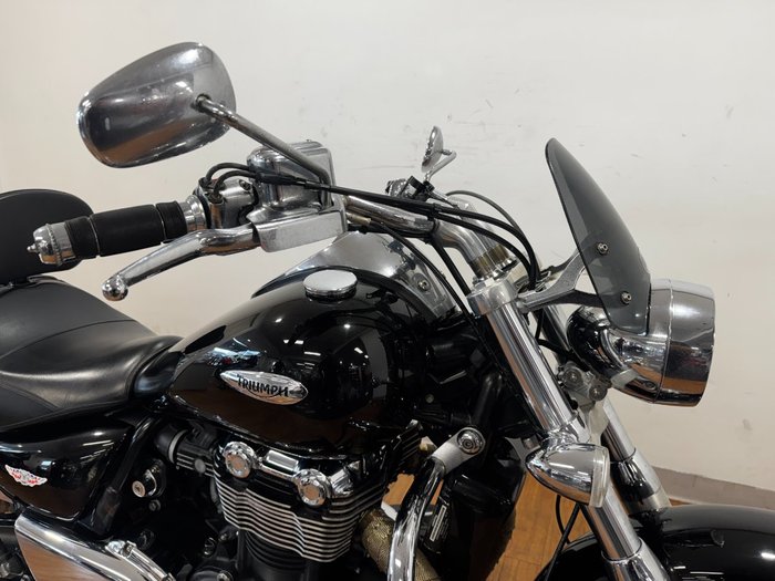 2009 Triumph THUNDERBIRD BLACK