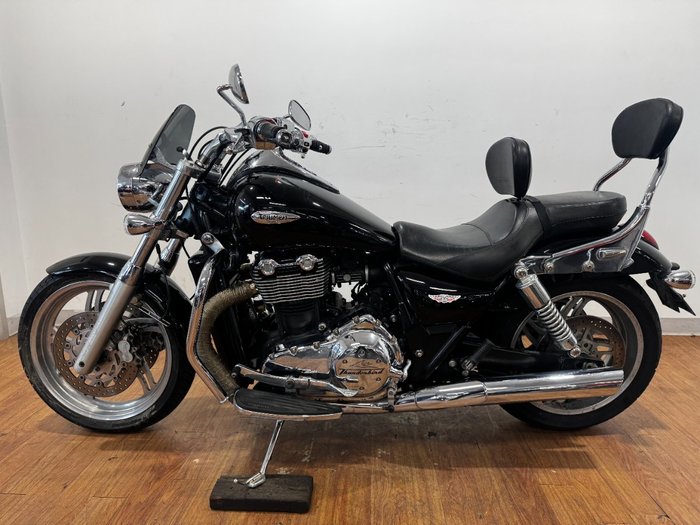 2009 Triumph THUNDERBIRD BLACK