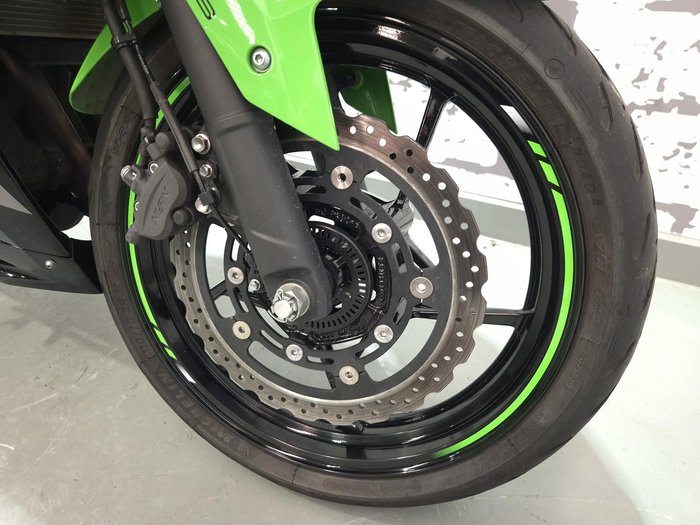 2019 Kawasaki Ninja 400 (EX400G) Ninja Green