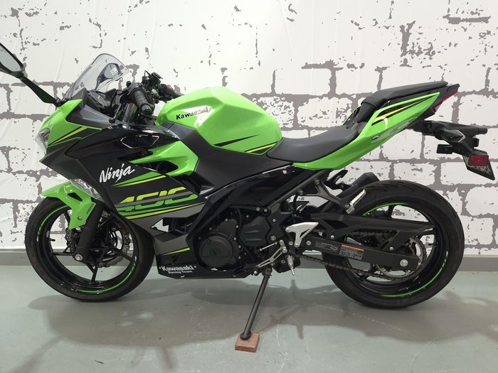 2019 Kawasaki Ninja 400 (EX400G) Ninja Green