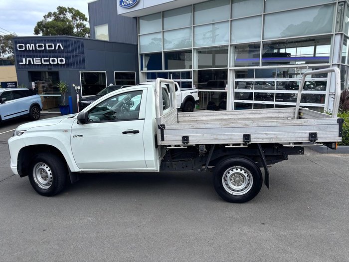 2021 Mitsubishi Triton GLX