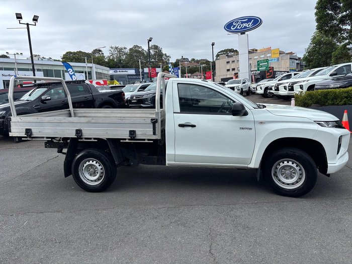 2021 Mitsubishi Triton GLX