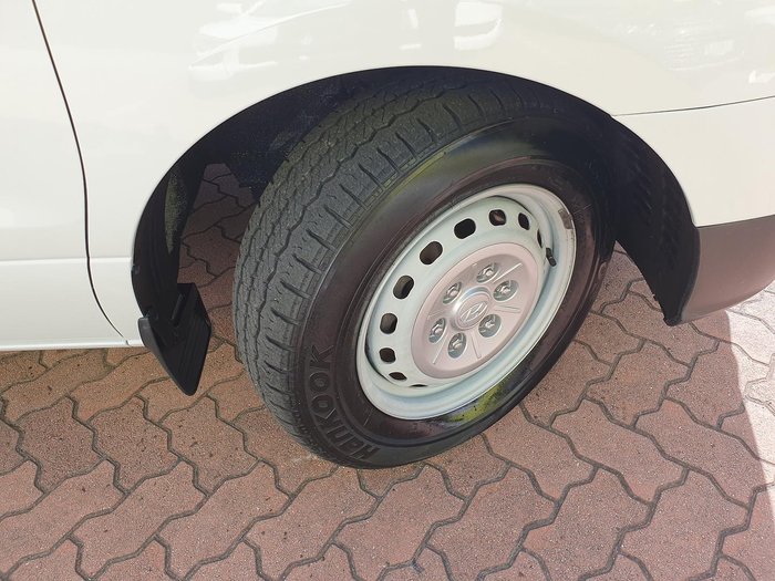 2013 Hyundai iLoad TQ2-V MY13 Creamy White