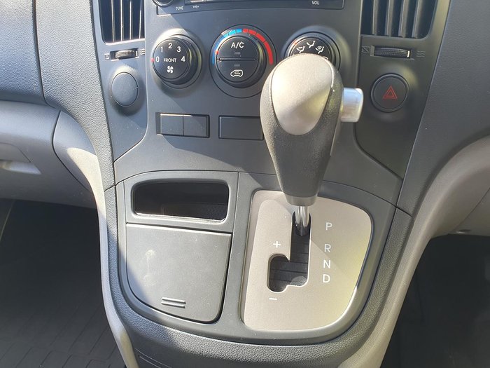 2013 Hyundai iLoad TQ2-V MY13 Creamy White