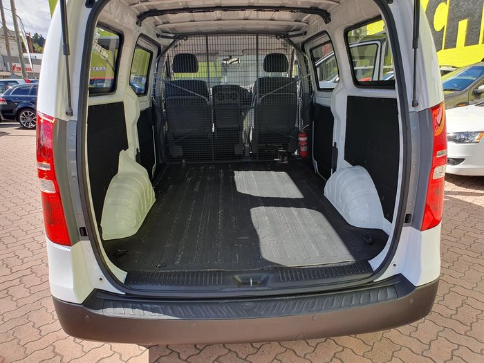 2013 Hyundai iLoad TQ2-V MY13 Creamy White