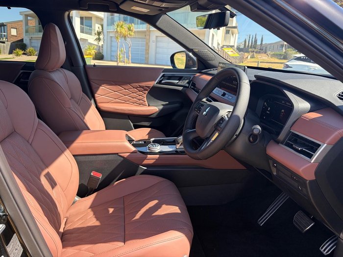 2025 Mitsubishi Outlander Exceed Tourer