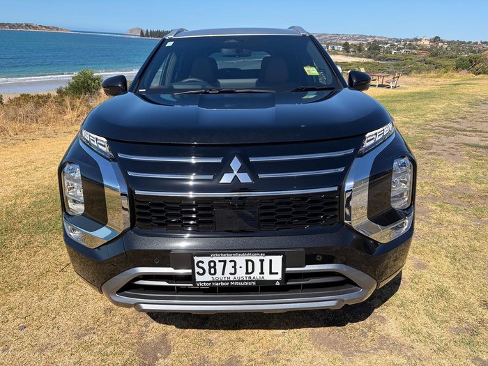 2025 Mitsubishi Outlander Exceed Tourer