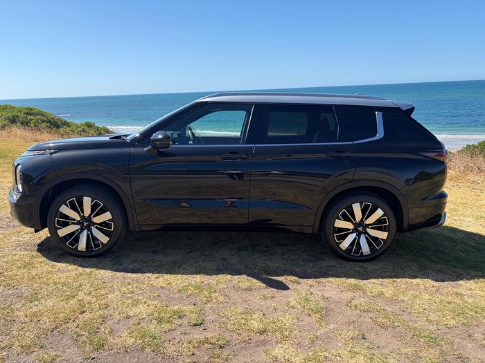 2025 Mitsubishi Outlander Exceed Tourer