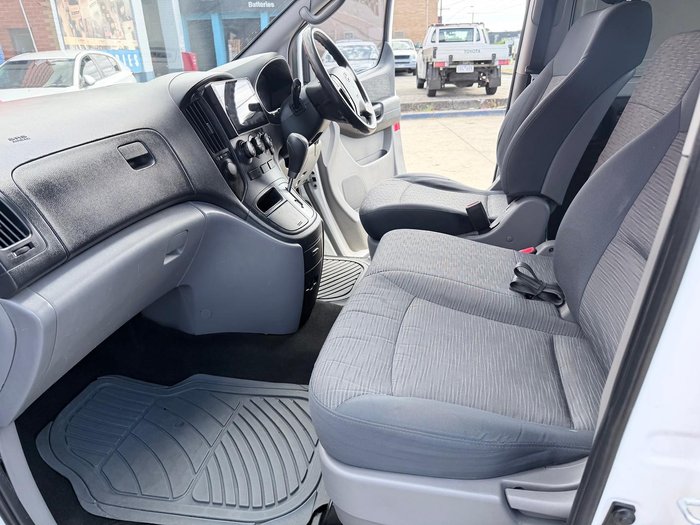 2013 Hyundai iLoad TQ2-V MY13 Creamy White