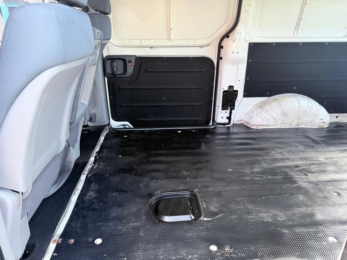 2013 Hyundai iLoad TQ2-V MY13 Creamy White