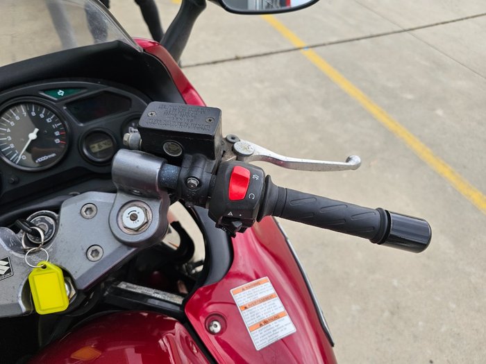 2006 Suzuki GSX750F Red