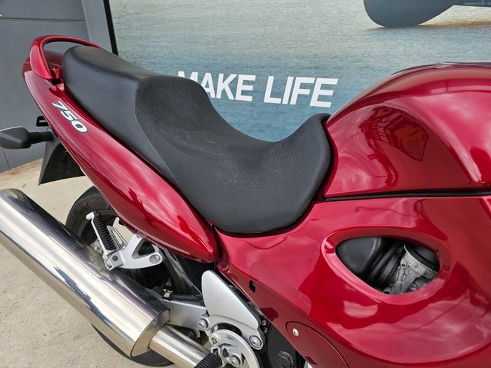 2006 Suzuki GSX750F Red