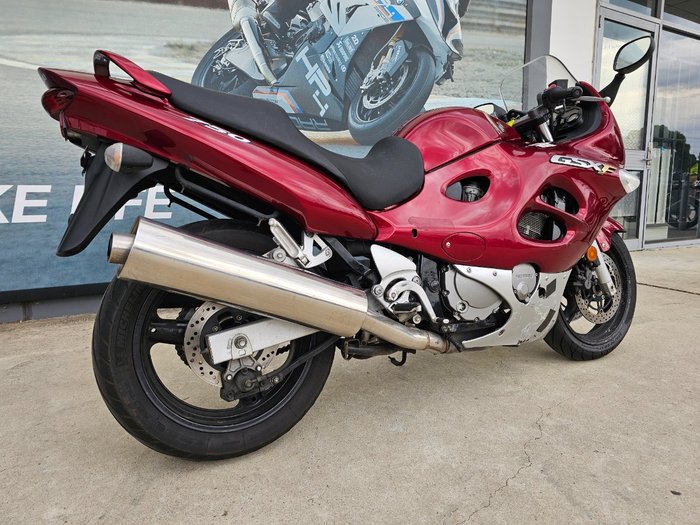 2006 Suzuki GSX750F Red