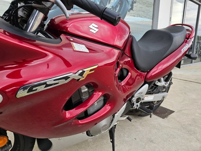 2006 Suzuki GSX750F Red