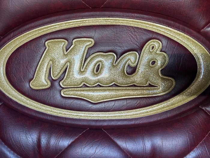 2010 Mack Superliner