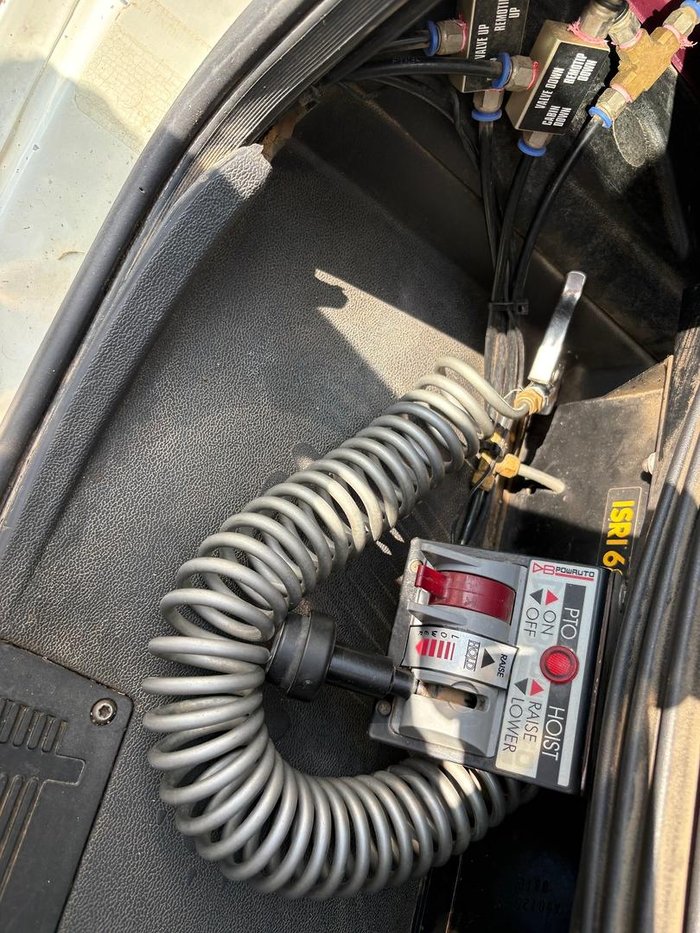 2010 Mack Superliner