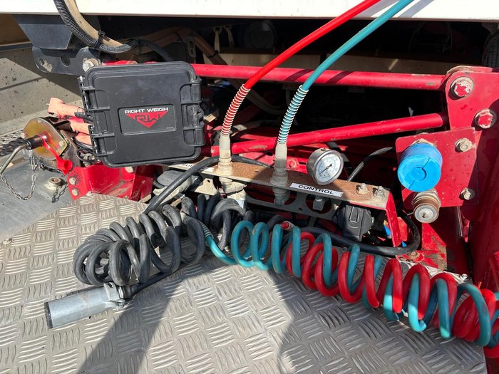 2010 Mack Superliner