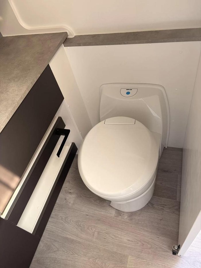 2025 New Age Caravans New Age Manta Ray 18 Expedition