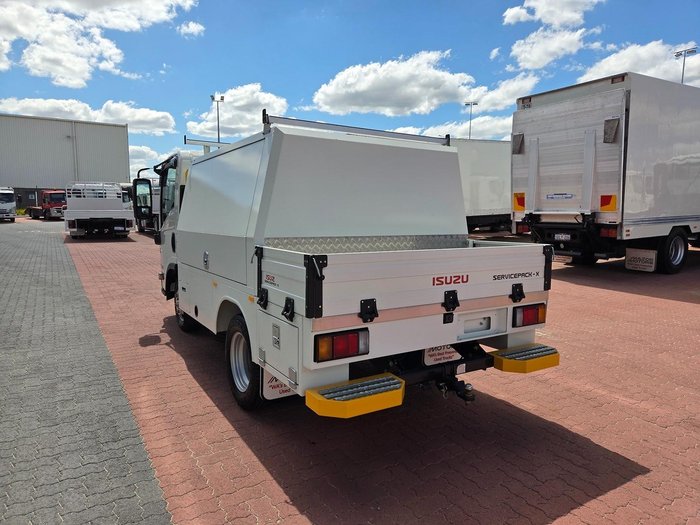 2022 Isuzu Nlr 45-150 Nlr45-150 Amt Service Pack X