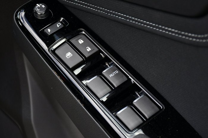 2025 Isuzu D-MAX LS-U