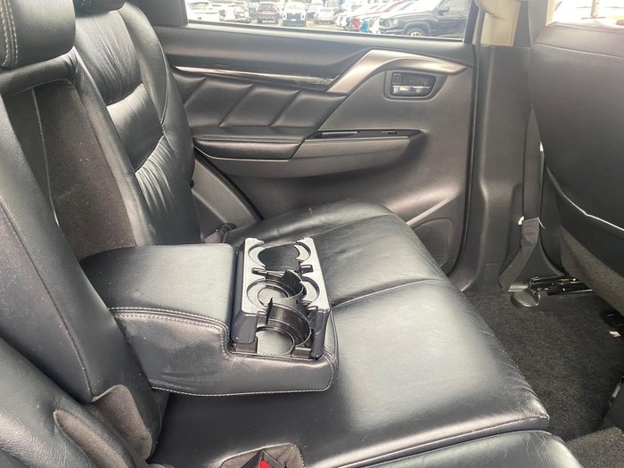 2016 Mitsubishi Pajero Sport GLS