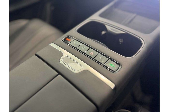 2025 Jaecoo J7 SHS Summit