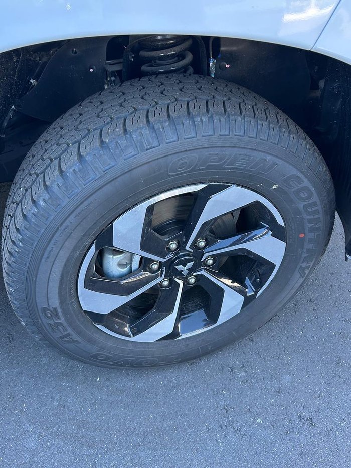 2024 Mitsubishi Pajero Sport Exceed