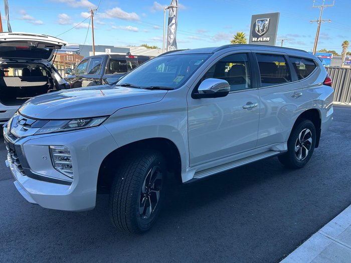 2024 Mitsubishi Pajero Sport Exceed