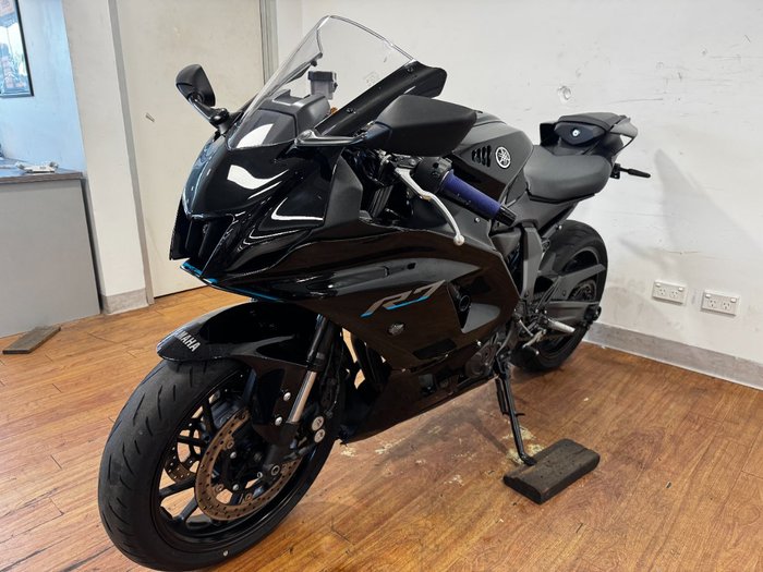2021 Yamaha YZF-R7LA Black