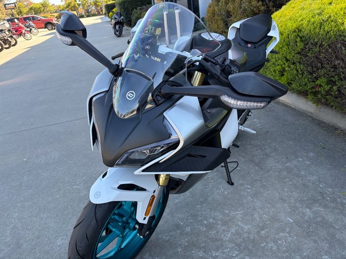 2026 CFMOTO 2026 CF MOTO 450CC 450SR-S