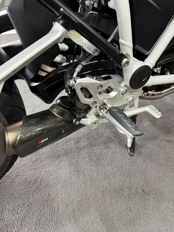 2024 BMW Motorrad R 1250 RS LIGHT WHITE/RACING BLUE METALL