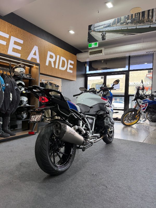 2024 BMW Motorrad R 1250 RS LIGHT WHITE/RACING BLUE METALL