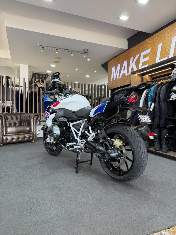 2024 BMW Motorrad R 1250 RS LIGHT WHITE/RACING BLUE METALL