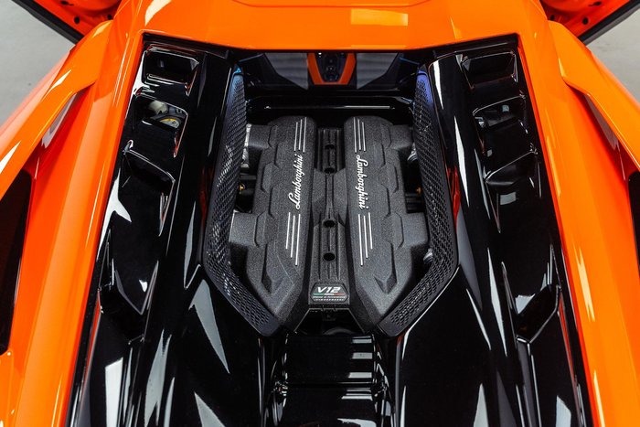 2025 Lamborghini Revuelto 744 MY24 AWD Arancio Apodis
