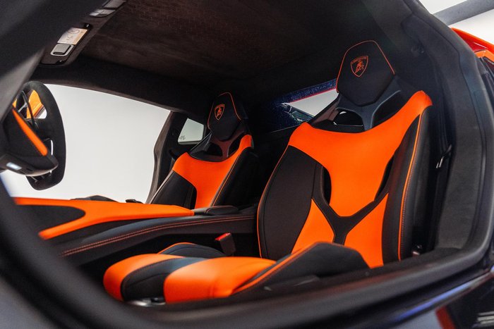 2025 Lamborghini Revuelto 744 MY24 AWD Arancio Apodis