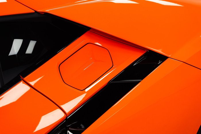 2025 Lamborghini Revuelto 744 MY24 AWD Arancio Apodis