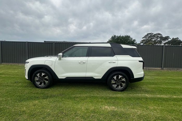2025 KGM Torres EVX