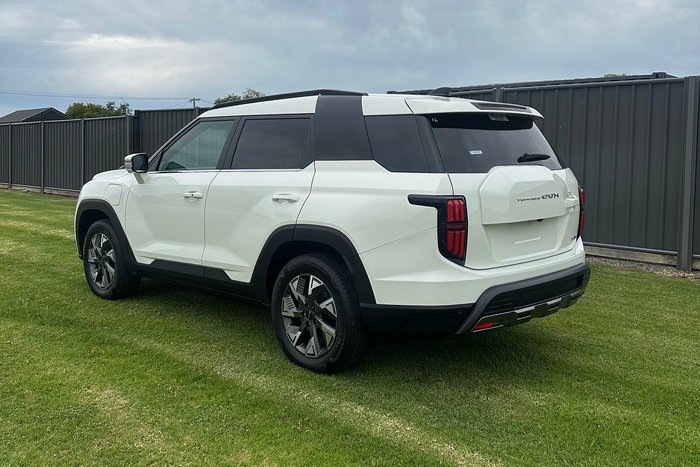 2025 KGM Torres EVX